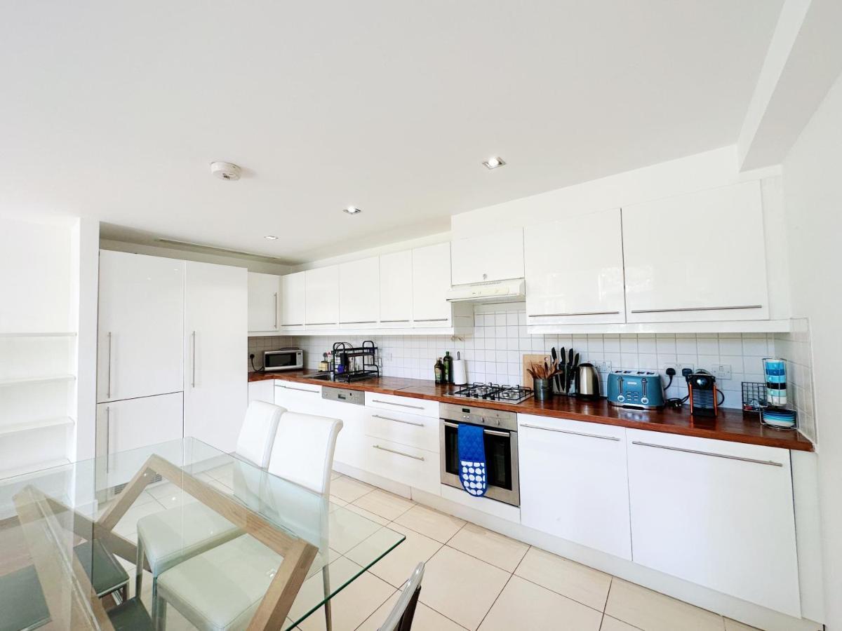 Portobello Dock Canalside Apartment Londres Exterior foto